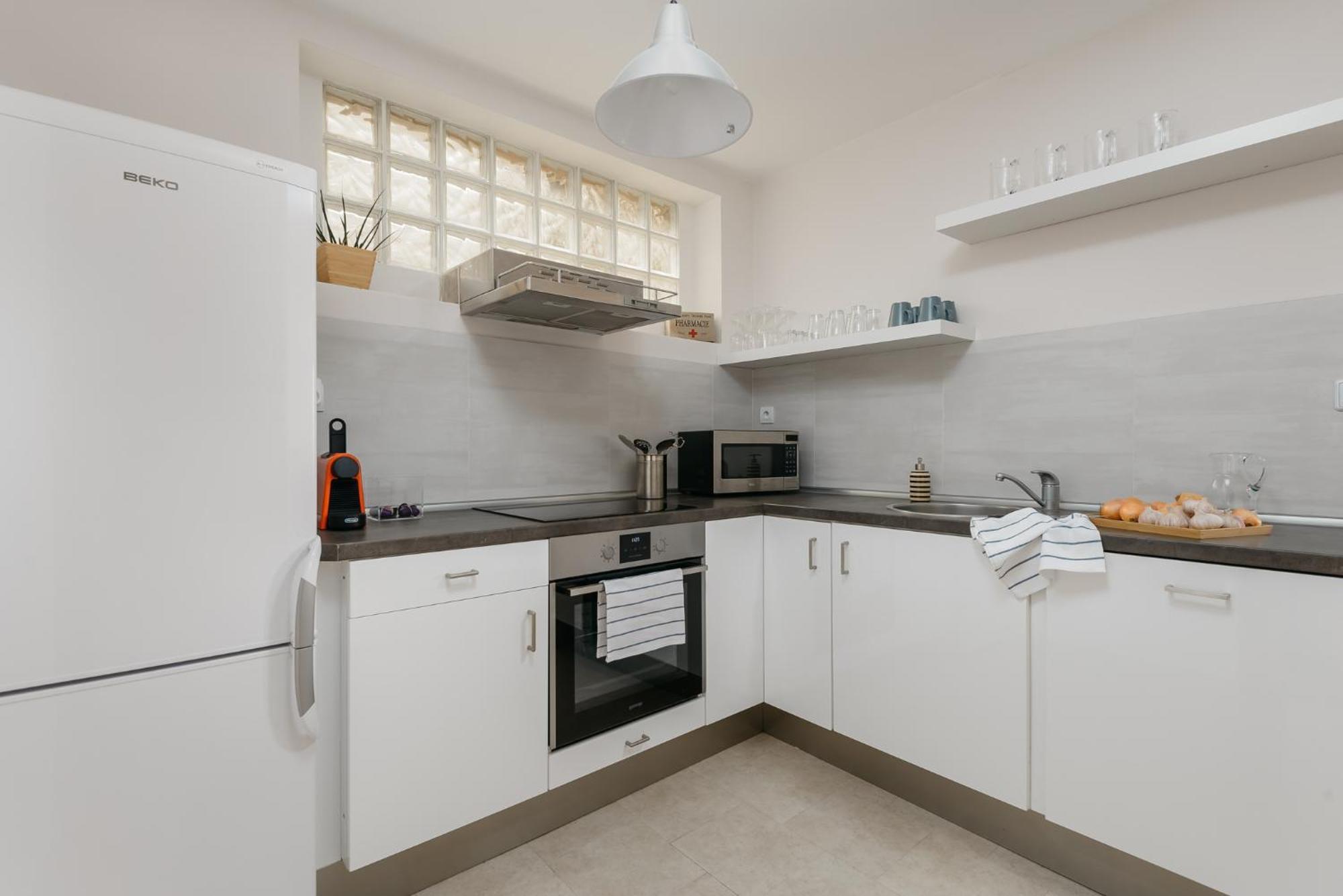 Roy 2 Bdr Apartment With Prague Castle View, Parking & Ac Экстерьер фото