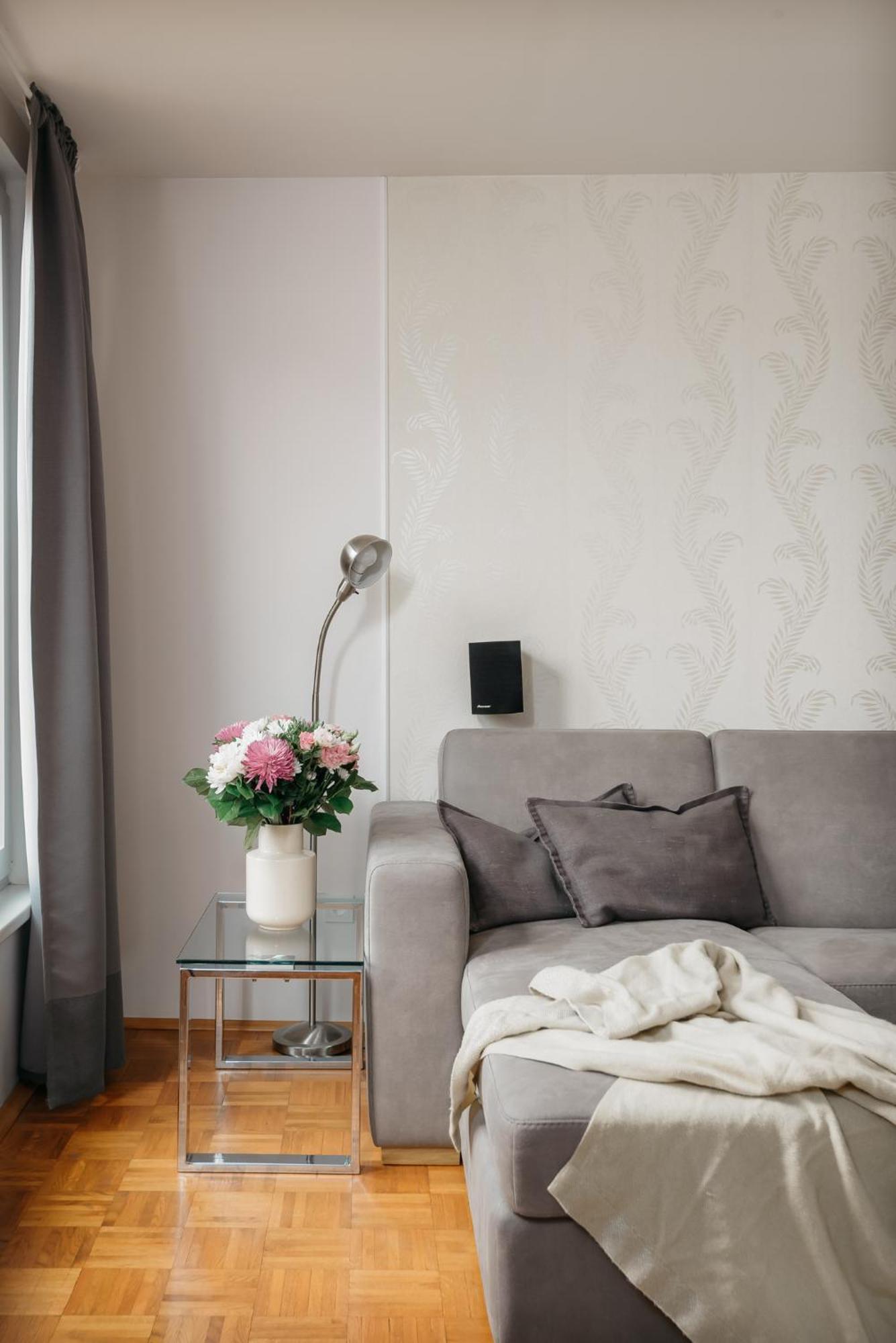 Roy 2 Bdr Apartment With Prague Castle View, Parking & Ac Экстерьер фото