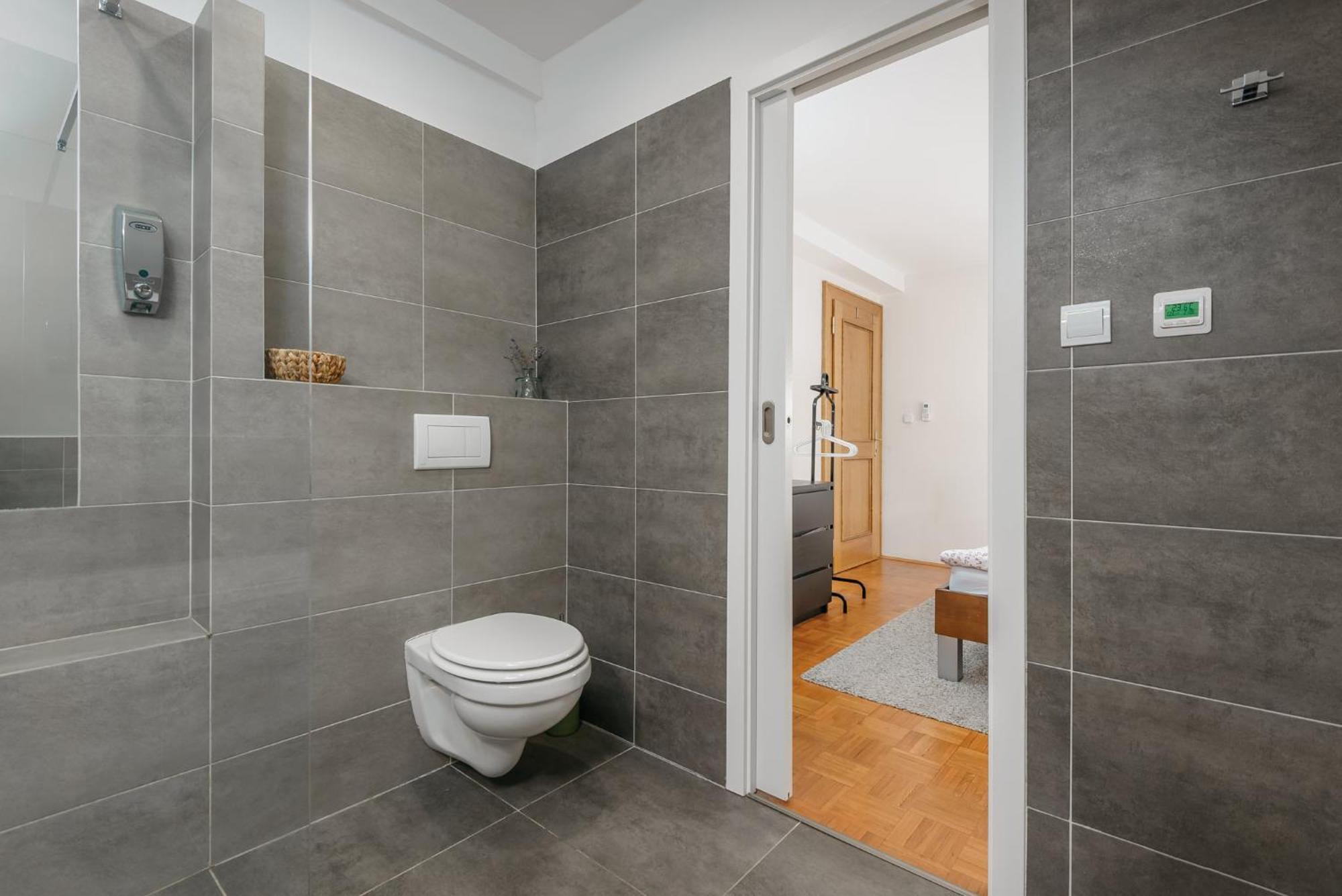 Roy 2 Bdr Apartment With Prague Castle View, Parking & Ac Экстерьер фото